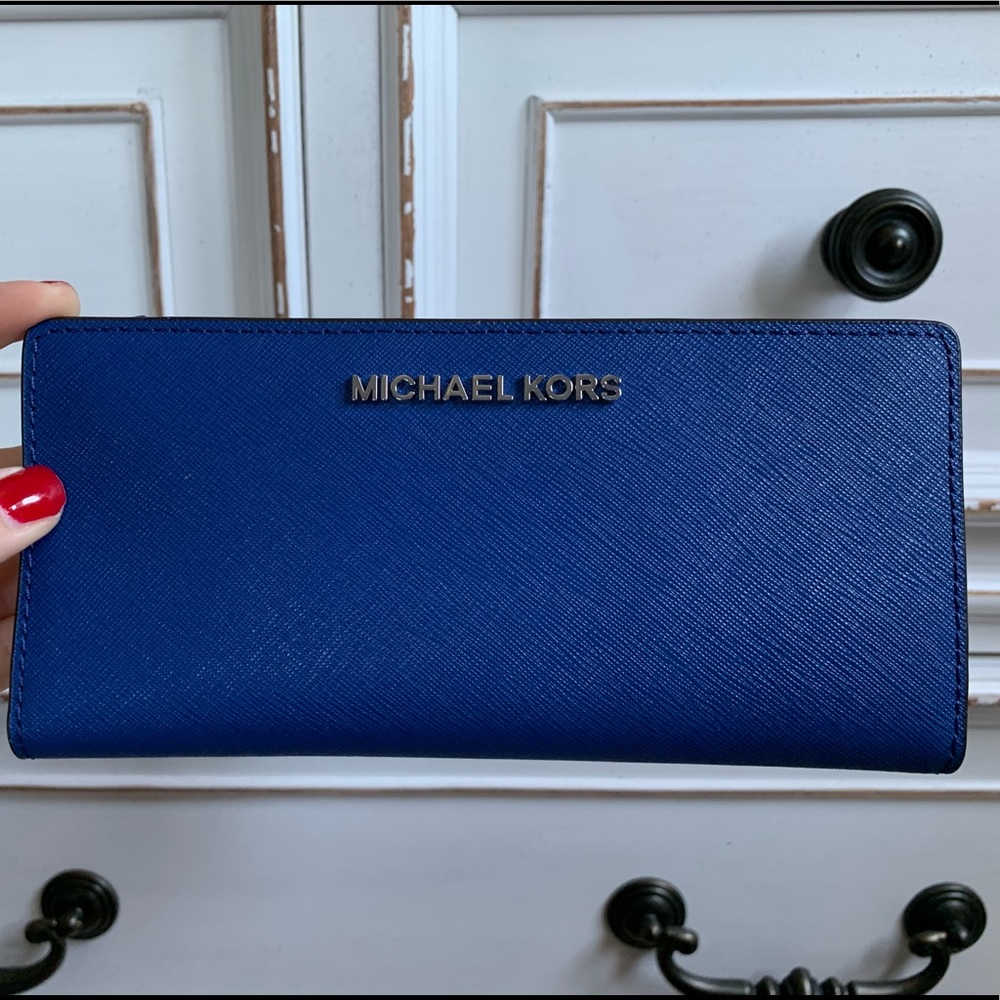 Michael Kors Slim Wallet